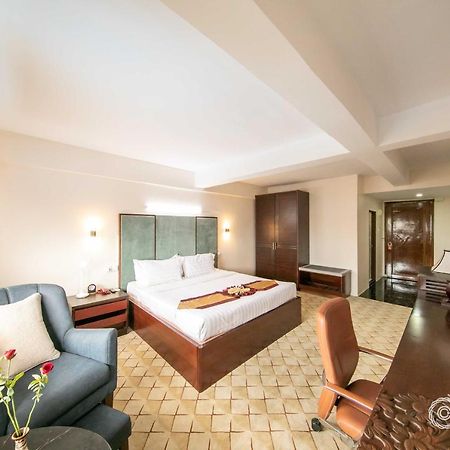 City Hotel Rangoon Buitenkant foto