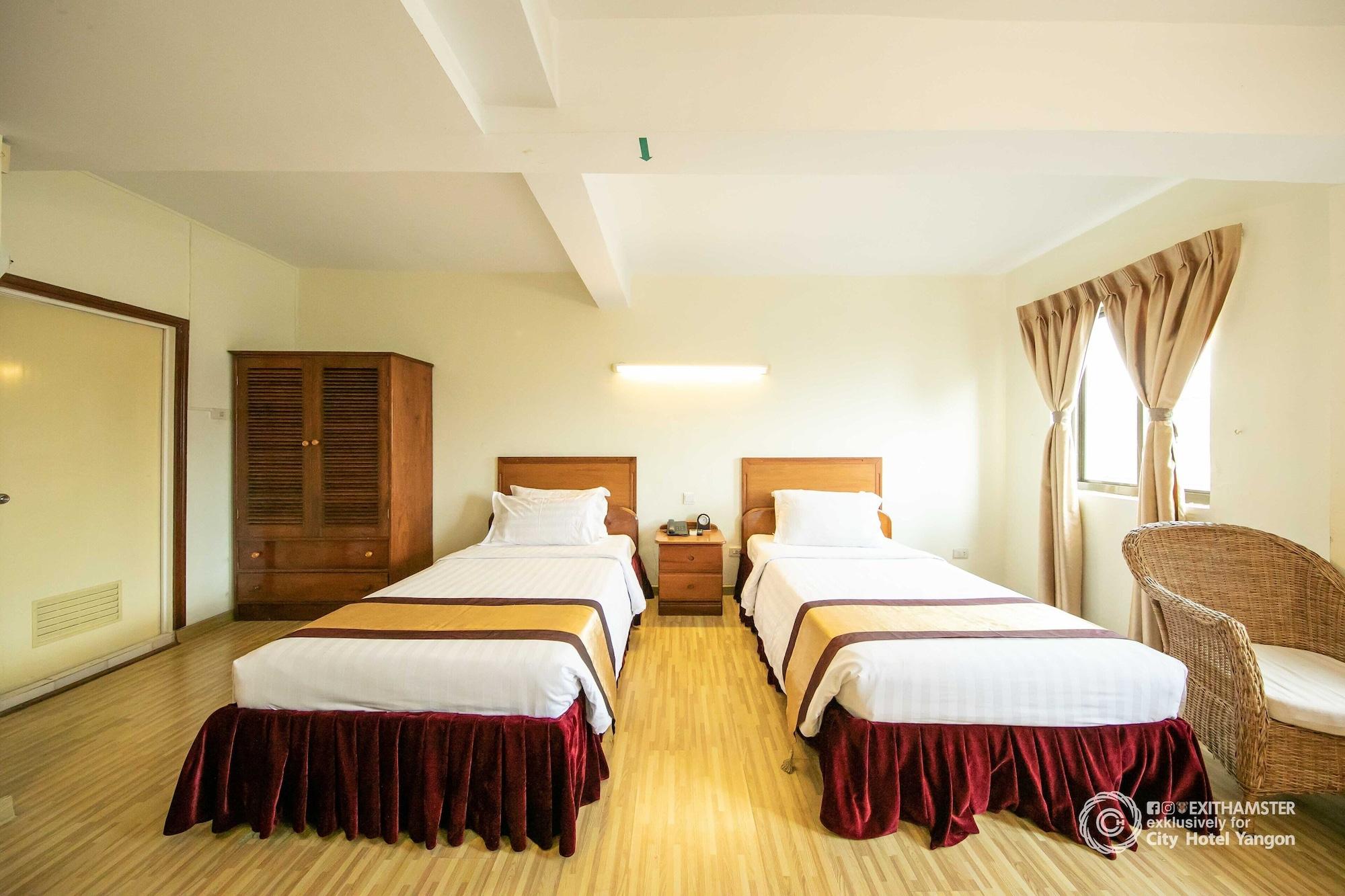 City Hotel Rangoon Buitenkant foto