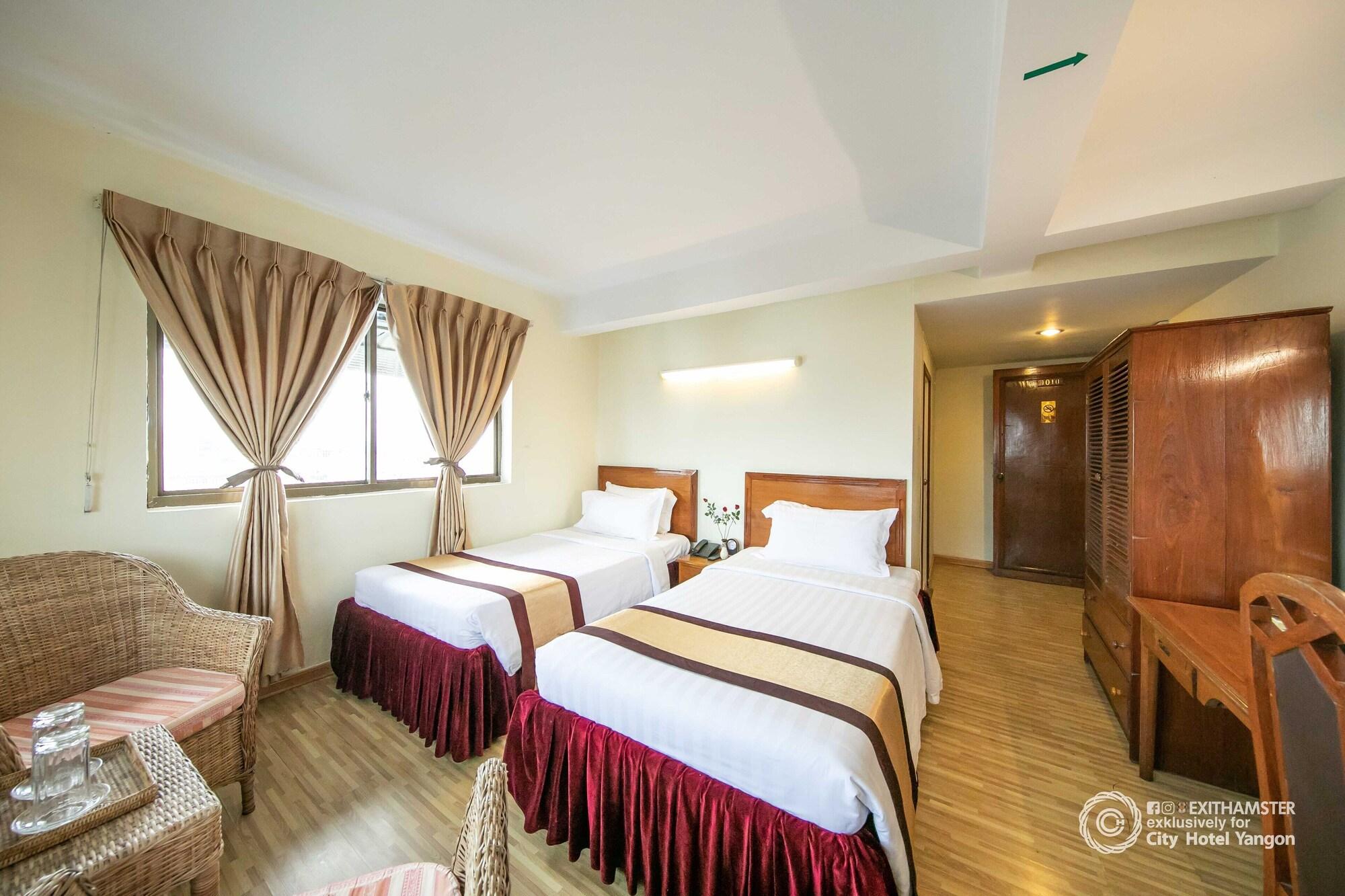 City Hotel Rangoon Buitenkant foto