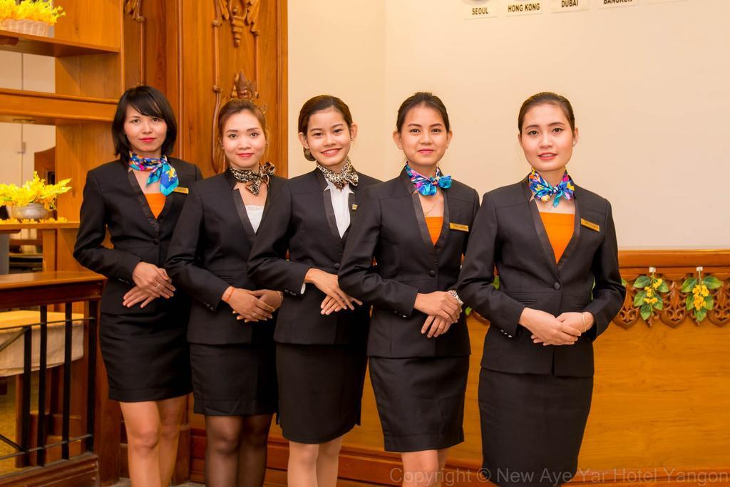 City Hotel Rangoon Buitenkant foto
