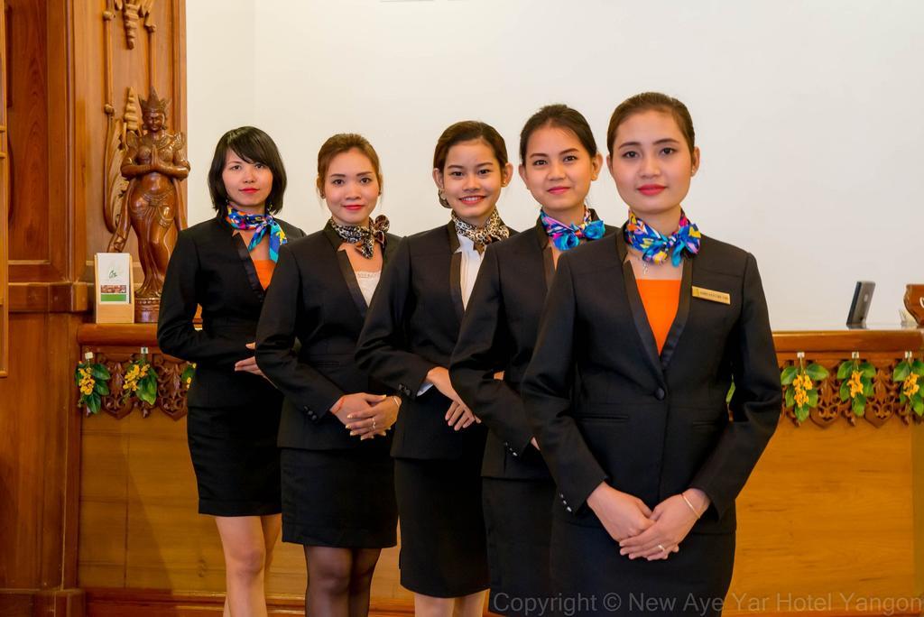 City Hotel Rangoon Buitenkant foto