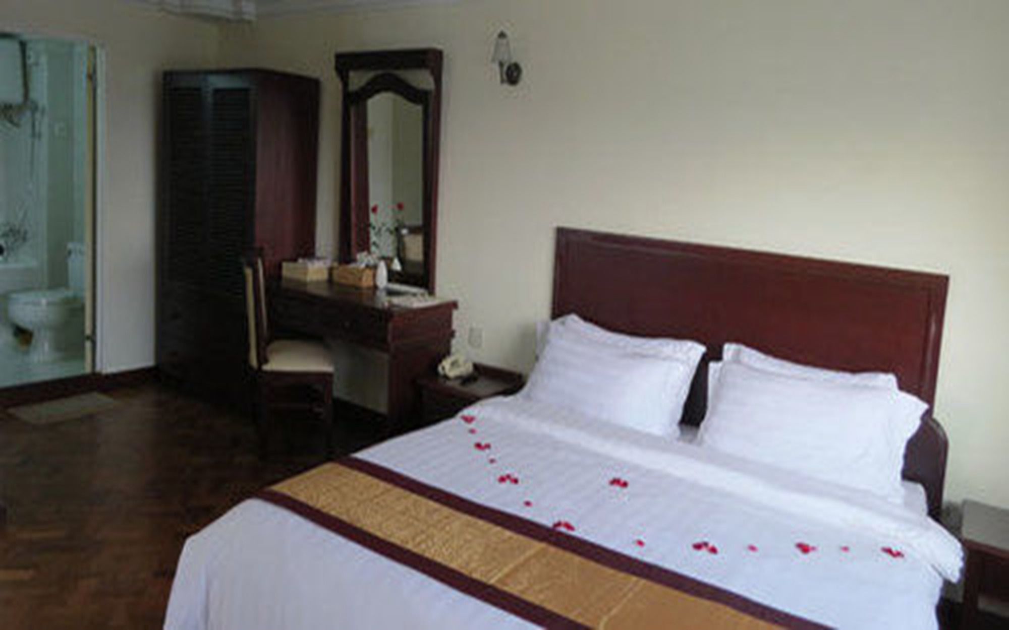 City Hotel Rangoon Buitenkant foto