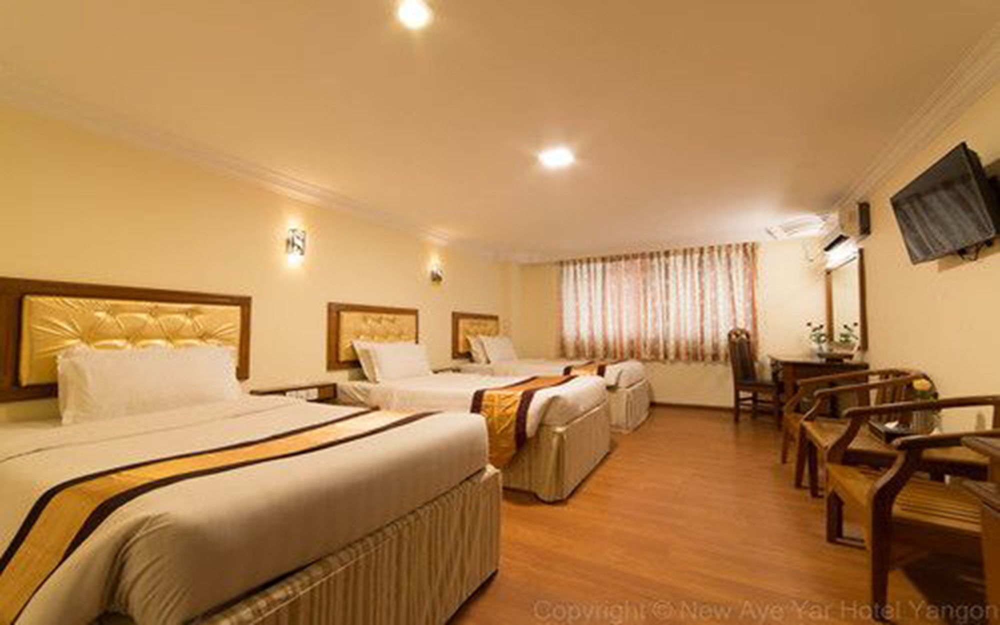 City Hotel Rangoon Buitenkant foto