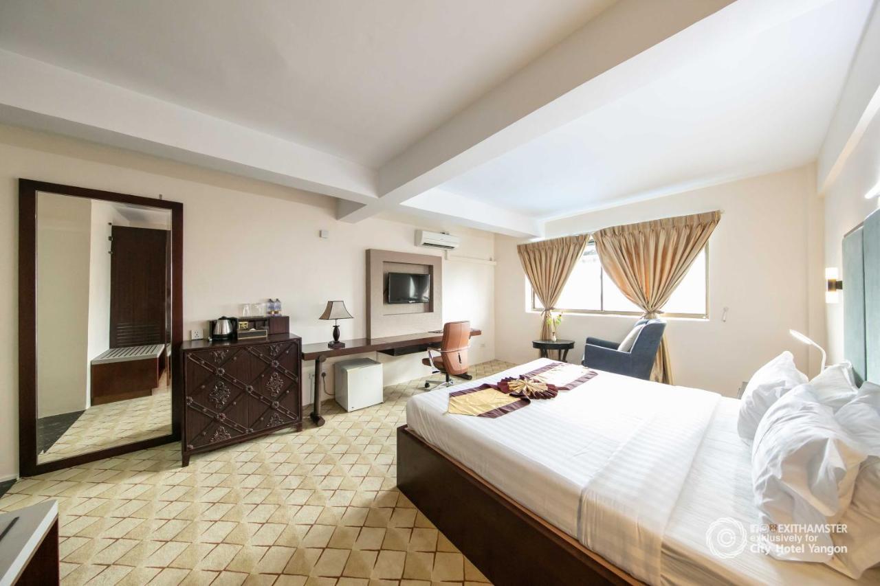 City Hotel Rangoon Buitenkant foto