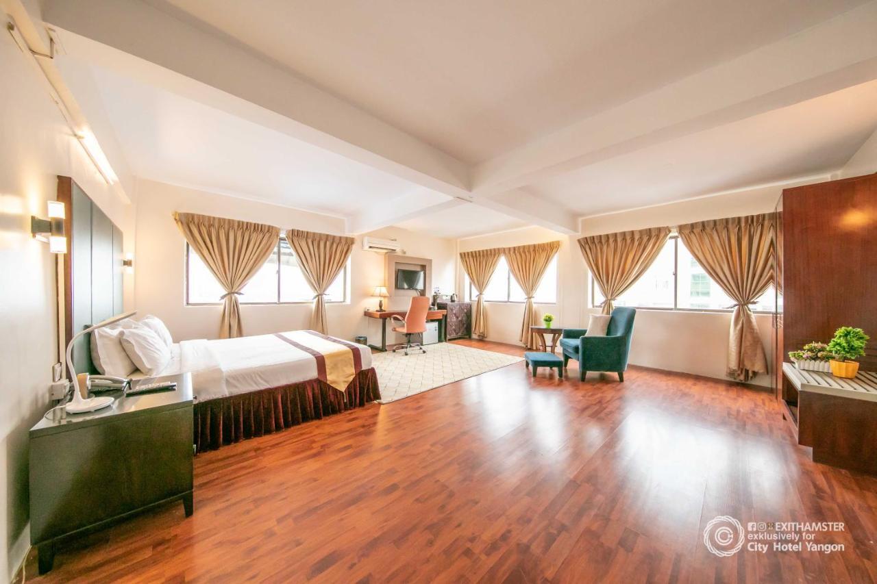 City Hotel Rangoon Buitenkant foto